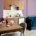 شقة فندقية Archontiko Kiverniti 4*
