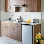 شقة فندقية Archontiko Kiverniti 4*