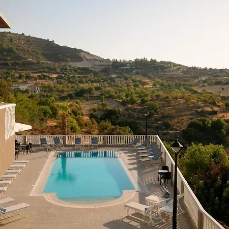 Ξενοδοχείο με διαμερίσματα Archontiko Kiverniti Πάνω Λεύκαρα