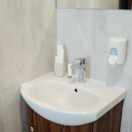 Archontiko Kiverniti 4* Πάνω Λεύκαρα