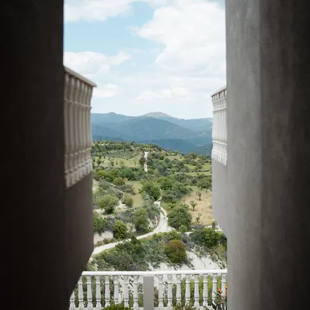Archontiko Kiverniti 4* Πάνω Λεύκαρα