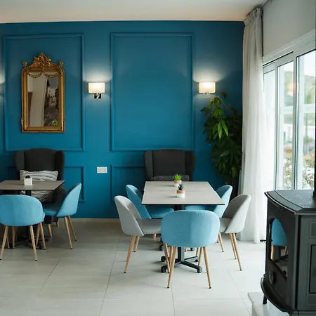 Archontiko Kiverniti 公寓式酒店 4*
