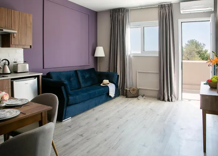 Archontiko Kiverniti Πάνω Λεύκαρα