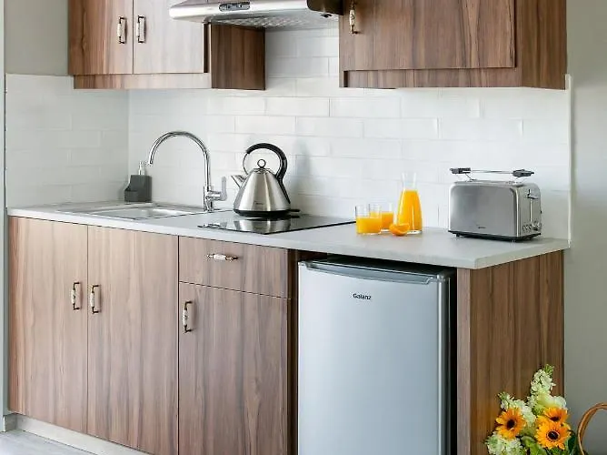 Ξενοδοχείο με διαμερίσματα Archontiko Kiverniti 4*