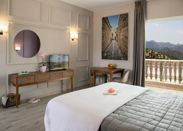 Archontiko Kiverniti Πάνω Λεύκαρα