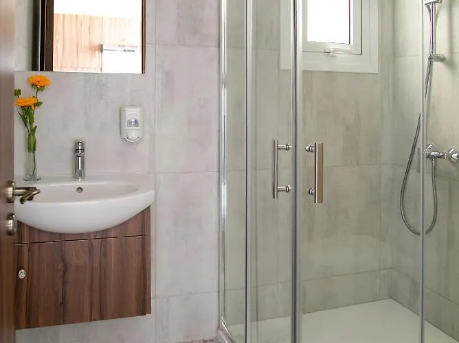 Archontiko Kiverniti 4* Πάνω Λεύκαρα