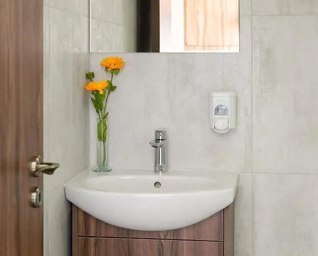 Ξενοδοχείο με διαμερίσματα Archontiko Kiverniti Πάνω Λεύκαρα