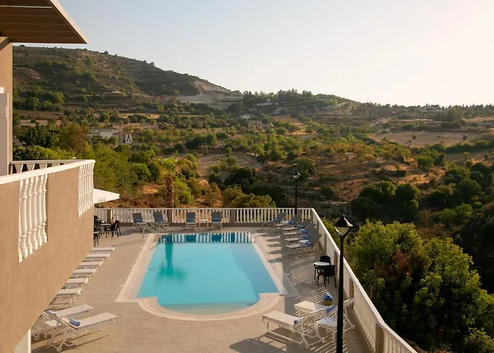 Ξενοδοχείο με διαμερίσματα Archontiko Kiverniti Πάνω Λεύκαρα