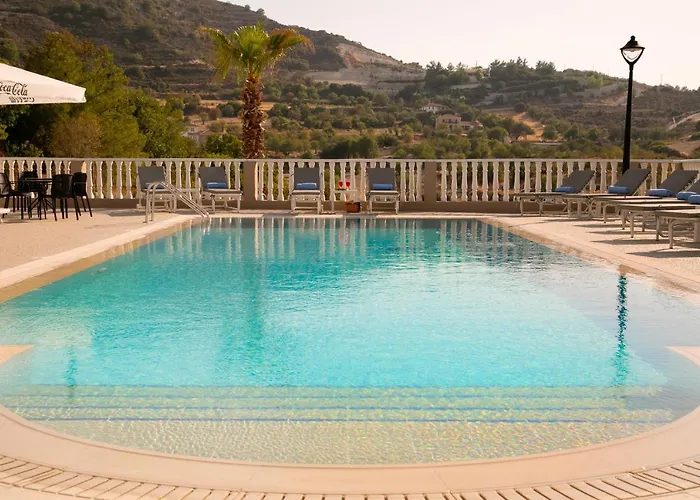 Ξενοδοχείο με διαμερίσματα Archontiko Kiverniti